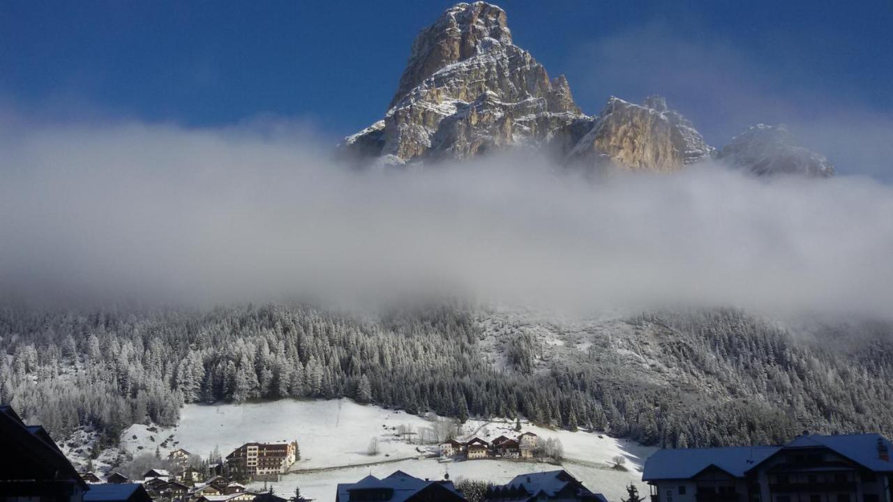 Garni La Vara Corvara In Badia Kültér fotó