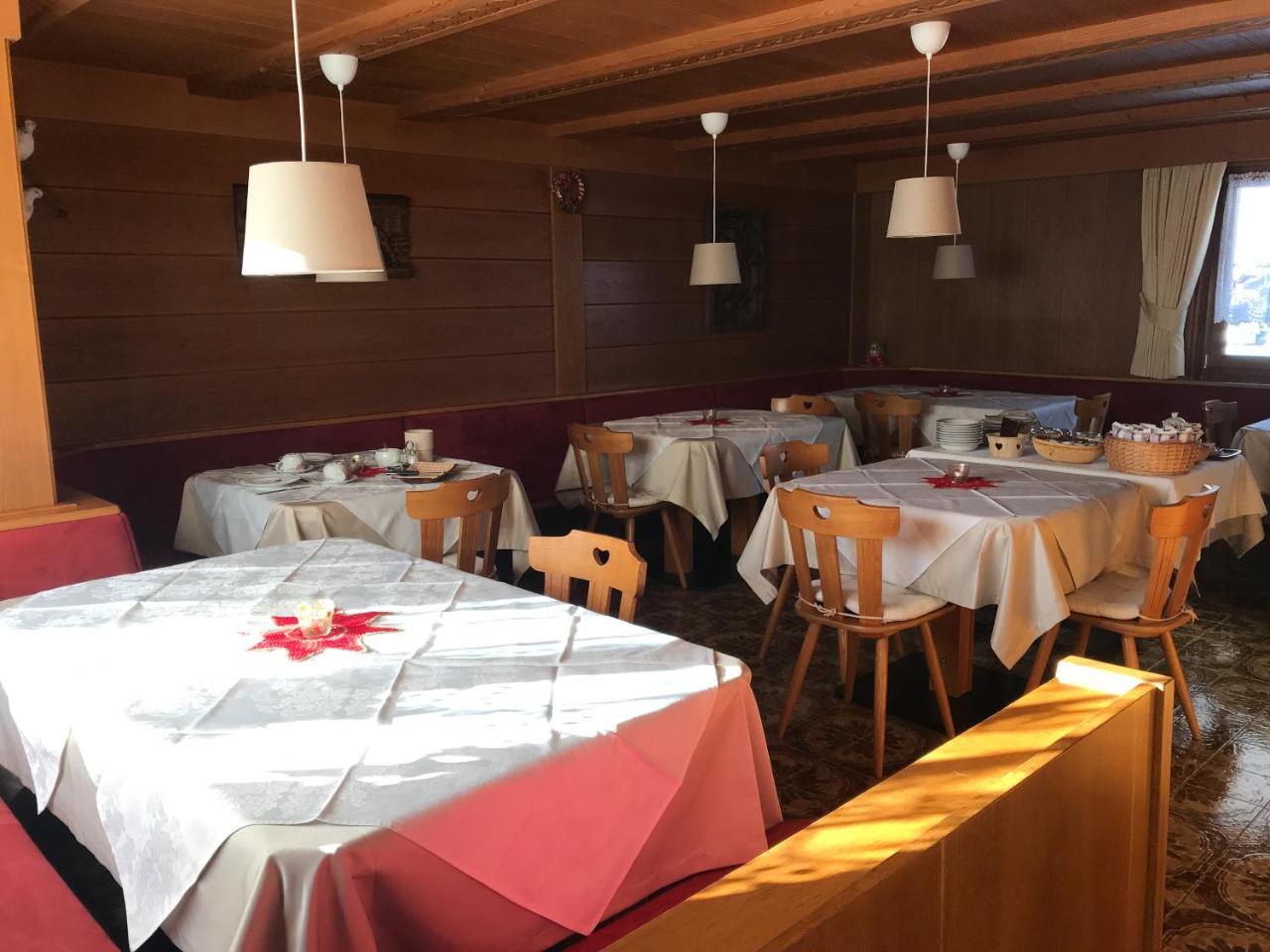 Garni La Vara Corvara In Badia Kültér fotó