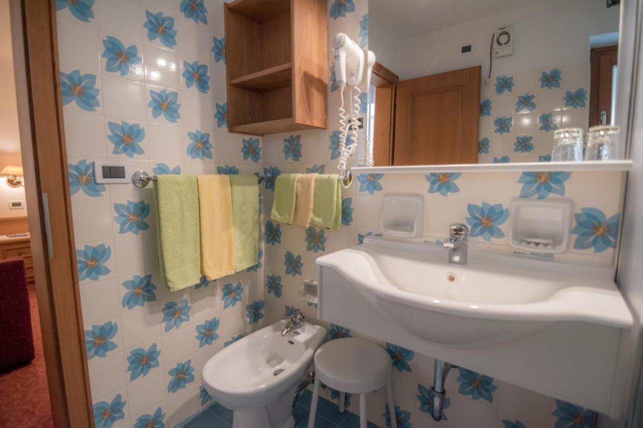 Garni La Vara Corvara In Badia Kültér fotó